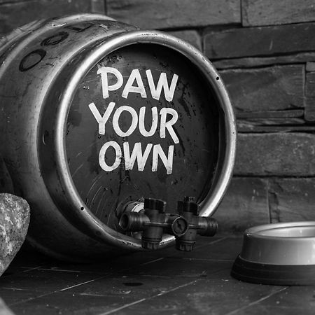 Twa Dogs Inn Keswick  Ngoại thất bức ảnh