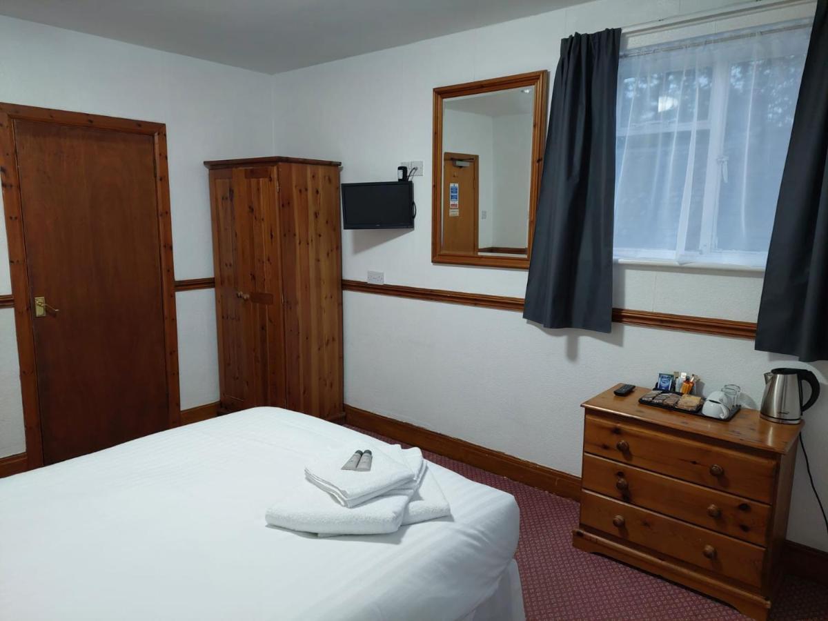 Twa Dogs Inn Keswick  Ngoại thất bức ảnh