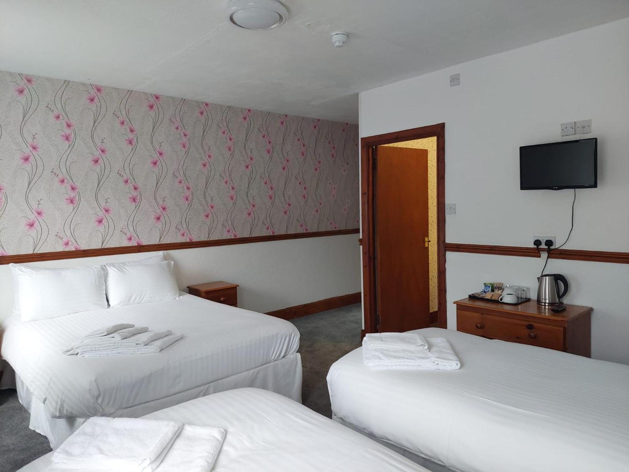 Twa Dogs Inn Keswick  Phòng bức ảnh